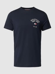 T-Shirt mit Label-Print von Tommy Hilfiger Blau - 20