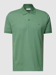 Koszulka polo o kroju classic fit z aplikacją z logo od Lacoste Zielony - 41