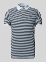 Koszulka polo o kroju slim fit z wyhaftowanym logo model ‘1985’ od Tommy Hilfiger - 16