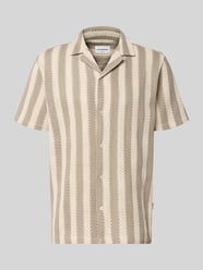 nowoczesny krój modern fit koszula casualowa z kołnierzem z połami od Lindbergh - 38