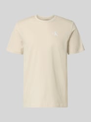 Regular fit T-shirt met logoprint van Calvin Klein Jeans Beige - 4