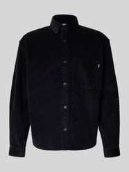Koszula sztruksowa o kroju regular fit z detalem z logo od REVIEW - 16