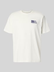 t-shirt z nadrukiem z logo od HALO - 5