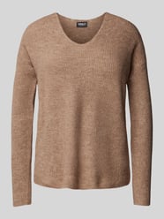 Pullover met V-hals, model 'CAMILLA' van Only Bruin - 31