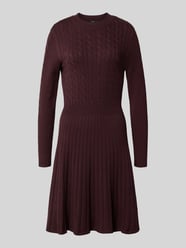 Knielanges Strickkleid aus Viskose-Mix mit Zopfmuster von Zero Bordeaux - 2