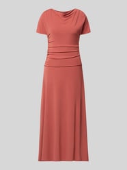 Cocktailkleid mit Wasserfall-Ausschnitt und Drapierungen von Christian Berg Cocktail Orange - 32