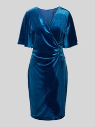 Knielanges Cocktailkleid in Wickel-Optik von Paradi Blau - 10