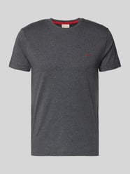 t-shirt z detalem z logo od GANT - 21
