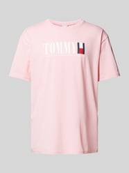 T-Shirt mit Label-Print von Tommy Jeans Rosa - 41