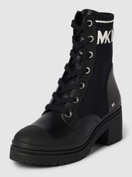 Buty sznurowane z detalami z logo model ‘BREA’ od MICHAEL Michael Kors Czarny - 29