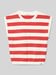 Sweter bez rękawów o kroju regular fit w dzianinowym wyglądzie z naszywką z logo od Garcia - 24