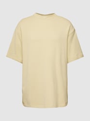T-Shirt mit Label-Stitching Modell 'CIRCA' von Nike Beige - 3