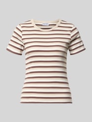 t-shirt o kroju slim fit z mieszanki bawełny model 'MAY' od PIECES - 28