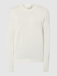 Pullover mit V-Ausschnitt Modell 'Luz' von Bruun & Stengade Weiß - 42
