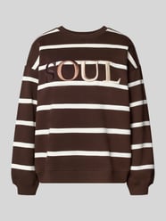 Oversized Sweatshirt aus Baumwoll-Mix mit Statement-Stickerei von Smith and Soul - 11