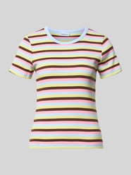 t-shirt o kroju slim fit z mieszanki bawełny model 'MAY' od PIECES - 30