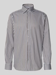 Koszula biznesowa o kroju modern fit z listwą guzikową od ETERNA - 20