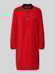 Knielange jurk met geribde opstaande kraag van Marc Cain - 18