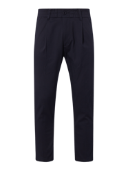 Spodnie z zakładkami w pasie z dodatkiem streczu model ‘Chasy’ od Drykorn - 42