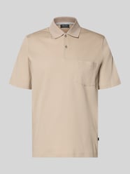 Regular Fit Poloshirt mit Brusttasche von MAERZ Muenchen Beige - 16