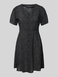 Hemdblusenkleid aus Viskose mit V-Ausschnitt Modell 'EVIDA' von Only Schwarz - 34