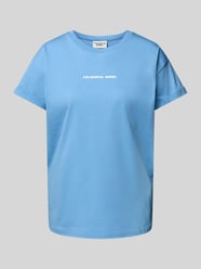T-shirt o pudełkowym kroju z okrągłym dekoltem od Colourful Rebel - 23