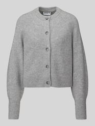 Strickjacke aus reiner Wolle mit Label-Detail von Jake*s Casual - 1