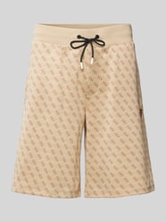 Regular Fit Shorts mit Label-Badge Modell 'KORBIN' von GUESS Activewear Beige - 9