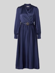 Cocktailkleid in Wickel-Optik mit V-Ausschnitt von Rinascimento - 18