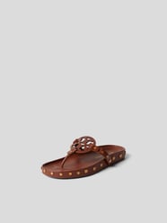 Zehentrenner mit Label-Applikationen von Tory Burch Braun - 5