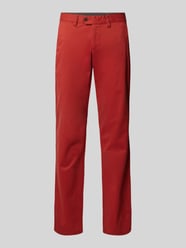 Tapered Fit Chino mit Gesäßtaschen von Christian Berg Men Rot - 41