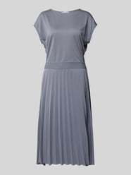 Tailliertes Jersey-Kleid mit elastischer Taille und plissiertem Rock von Marc O'Polo - 40