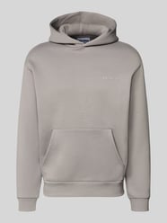 Bluza z kapturem w kroju regular fit z kieszenią kangurką od REVIEW - 19