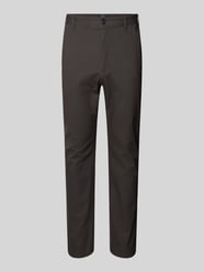 Spodnie o kroju slim fit z kieszeniami z tyłu od MCNEAL - 33