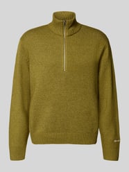Sweter z dzianiny z prążkowanymi wykończeniami model ‘NORREBRO’ od JACK & JONES - 33