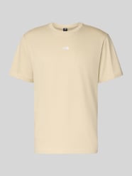 t-shirt z wyhaftowanym logo od The North Face - 7