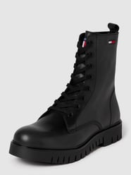 Buty sznurowane z wyhaftowanym logo od Tommy Jeans Czarny - 44