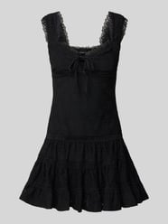 Minikleid mit Lochspitze Modell 'Cornelia' von Gina Tricot - 18