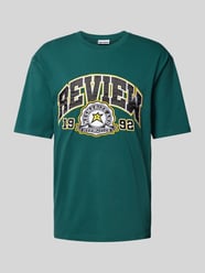 T-shirt z nadrukiem z logo od REVIEW Zielony - 23