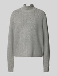 Strickpullover mit Stehkragen und überschnittenen Schultern von ICHI - 18