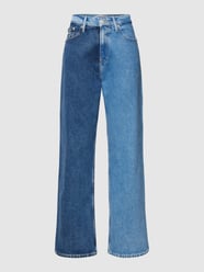 Loose Fit Jeans mit Two-Tone-Machart Modell 'BETSY' von Tommy Jeans - 47