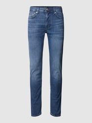 Jeansy o kroju slim fit z detalem z logo model ‘LAYTON’ od Tommy Hilfiger Niebieski - 44