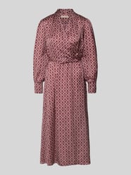 Hemdblusenkleid im Allover-Look mit Gürtel von Rinascimento Bordeaux - 34