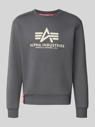 Bluza o kroju regular fit z mieszanki bawełny z nadrukiem z logo od Alpha Industries - 8