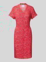 Knielanges Kleid aus Viskose mit Bindegürtel von Vila - 46