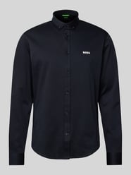 Koszula casualowa o kroju slim fit z kołnierzykiem typu button down model ‘MOTION’ od BOSS Green - 15