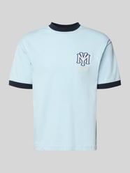 Slim Fit T-Shirt mit Motiv-Stickerei von PROHIBITED - 22