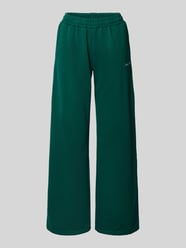 Wide fit sweatpants met logostitching, model 'Anni' van Pegador - 46