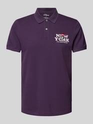 Regular Fit Poloshirt aus Baumwollpiqué mit Peanuts®-Motiv von s.Oliver RED LABEL Lila - 31