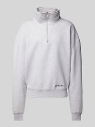 Oversized Sweatshirt mit Label-Stitching Modell 'Clapham' von PROHIBITED Grau - 24